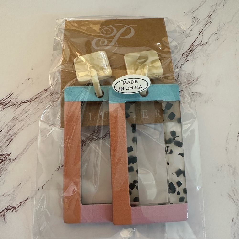 PLUNDER Animal Print Pastel Colors Bold Dangling Summer Casual Pierced Earrings - Picture 3 of 5